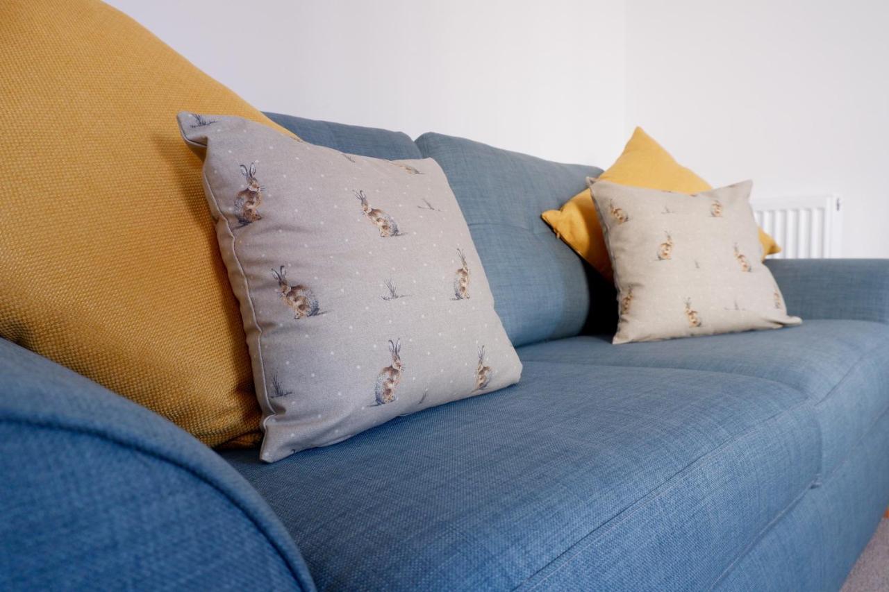No 7 Quiet, Two Bedroom Ground Floor Flat In Tornagrain Great For Early Airport Departures Or Late Flights Dalcross Buitenkant foto