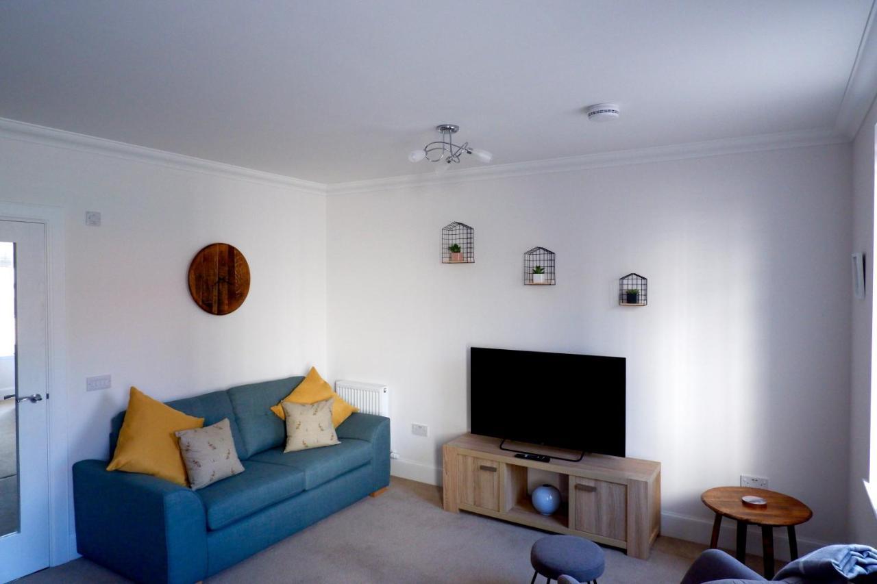 No 7 Quiet, Two Bedroom Ground Floor Flat In Tornagrain Great For Early Airport Departures Or Late Flights Dalcross Buitenkant foto